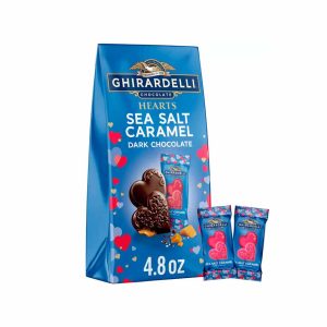 Ghirardelli chocolate oscuro forma de corazón caramelo con sal marina 136gr